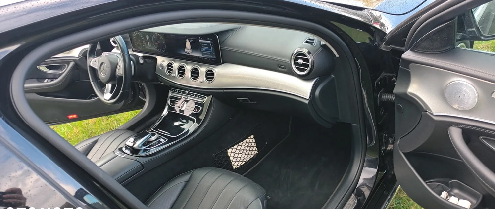 Mercedes-Benz Klasa E cena 146000 przebieg: 278000, rok produkcji 2018 z Wrocław małe 667